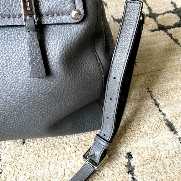 Michael Kors Pebbled Leather Gilmore Tote - Picture 8 of 8